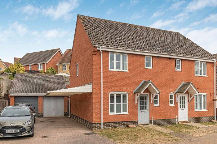 3 Bedroom Semi Detached House For Sale In Emmerson Way, Hadleigh, IP7