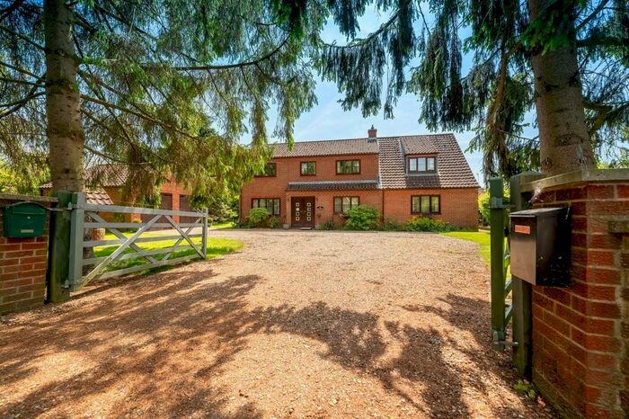 4 Bedroom Detached House For Sale In Pentney, PE32