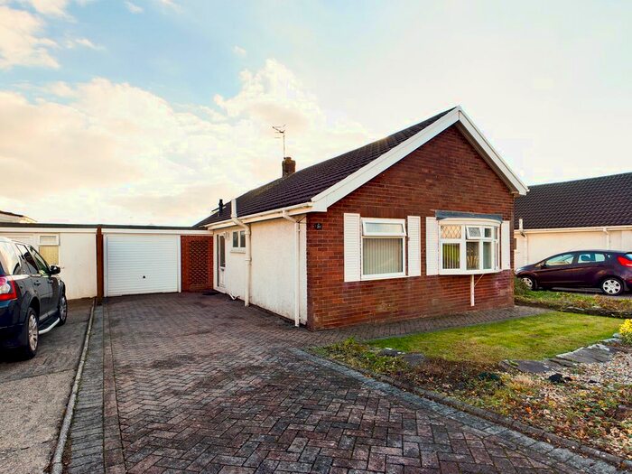 Houses to rent in Vennaway Lane, SA3, Swansea