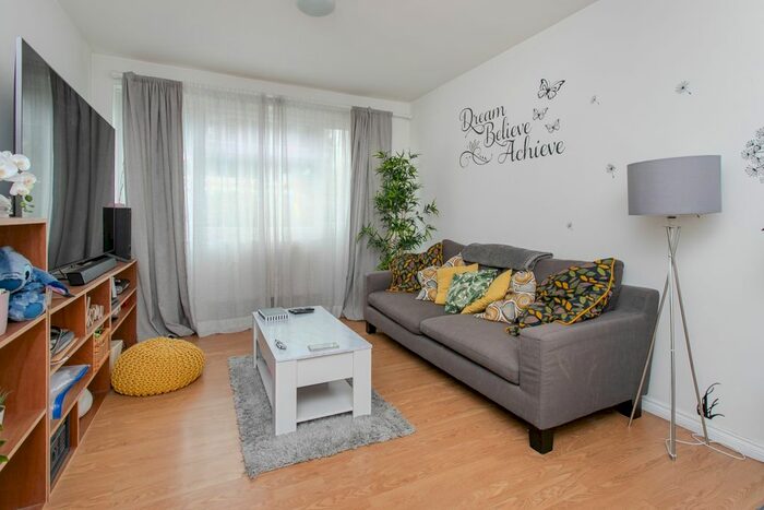 1 Bedroom Flat To Rent In Cornford Grove, London, SW12