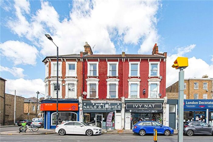 Studio To Rent In Acre Lane, London, SW2