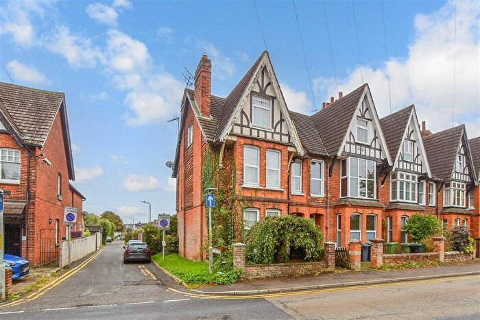 6 Bedroom Semi-Detached House For Sale In Magazine Road, Ashford, Kent, TN24