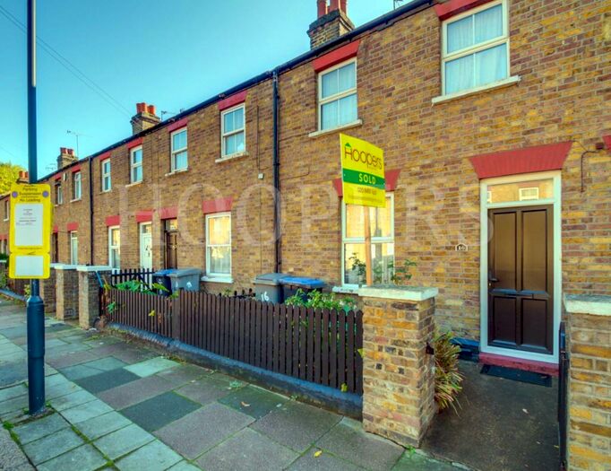 3 Bedroom Cottage To Rent In Quainton Street, London, NW10