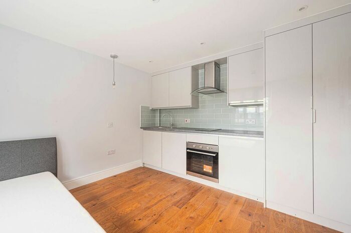 Studio To Rent In Oldfield Lane North, Greenford, UB6