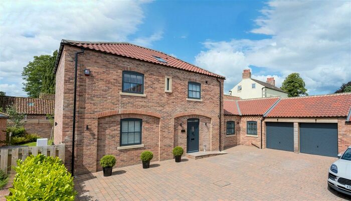 5 Bedroom Detached House For Sale In Plover House, Canal Lane, Littlethorpe, HG4