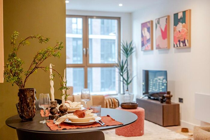 1 Bedroom Apartment To Rent In Uncle Leeds, Whitehall Leeds, LS12