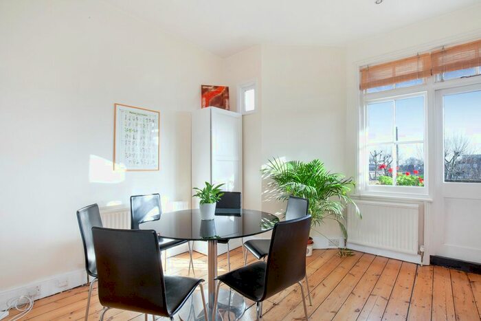 2 Bedroom Flat To Rent In Ranelagh Gardens, Stamford Brook Avenue, W6