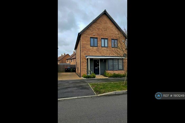 3 Bedroom Detached House To Rent In Masham Way, Milton Keynes, MK8