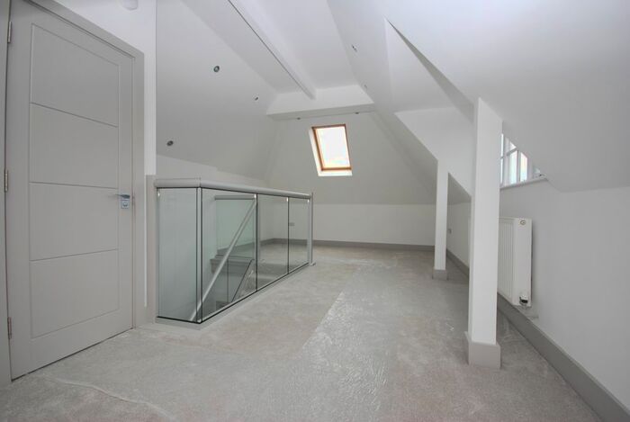 2 Bedroom Flat To Rent In Walters Yard, Bromley, BR1