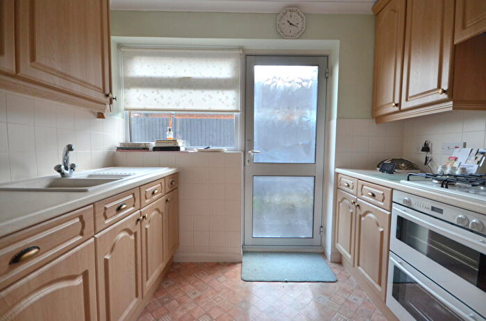 2 Bedroom Bungalow To Rent In Childscroft Road, Rainham, ME8