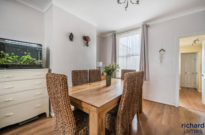 3 Bedroom Terraced House For Sale In William Street, Kingshill, Swindon, SN1