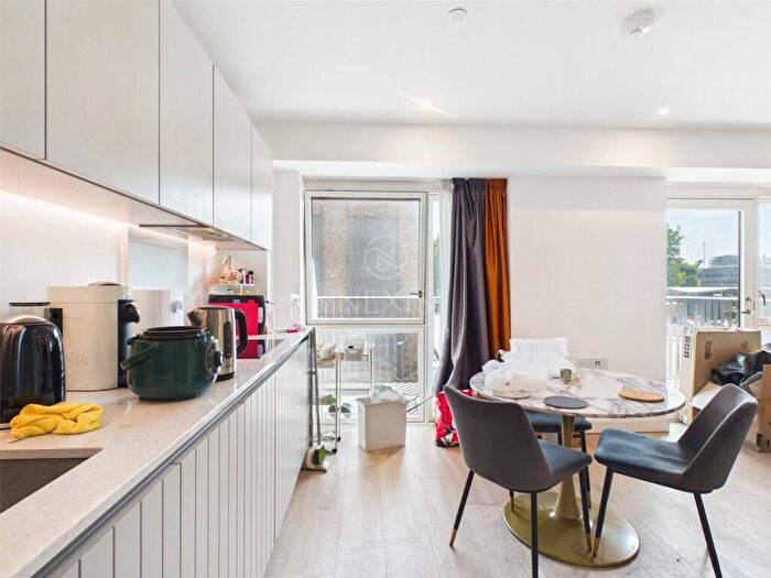 2 Bedroom Apartment To Rent In Galleria House, Royal Eden Dock, London, E16