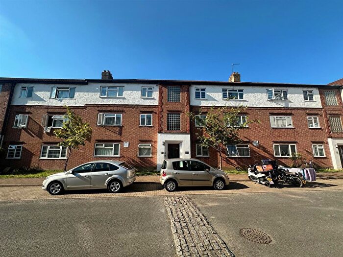 2 Bedroom Flat To Rent In Lady Margaret Road, Southall, UB1