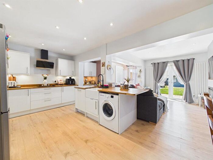 3 Bedroom End Of Terrace House For Sale In Sandyleaze, Longlevens, Gloucester, GL2