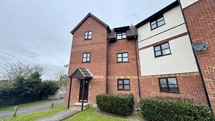 1 Bedroom Flat To Rent In Hillwood Grove, Wickford, SS11