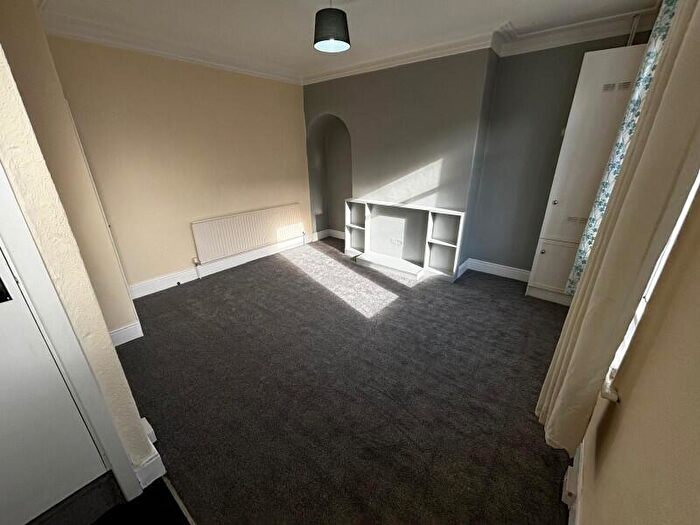 2 Bedroom Terraced House To Rent In Longroyd Grove, LS11
