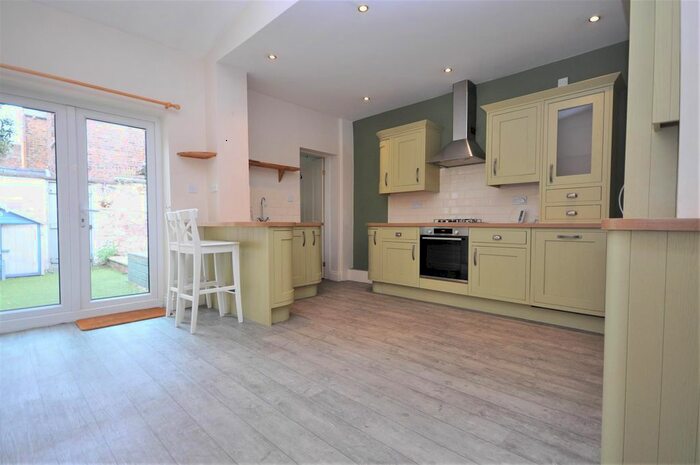 4 Bedroom Property To Rent In Nunthorpe Road, York, YO23