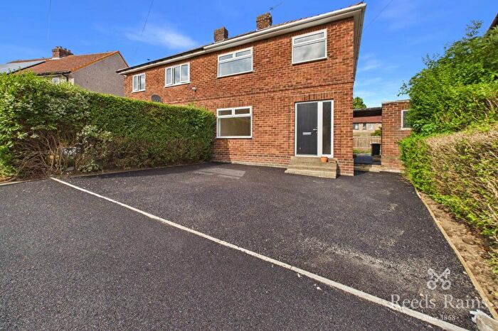 3 Bedroom Semi-Detached House For Sale In Bentley Avenue, Halifax, West Yorkshire, HX3