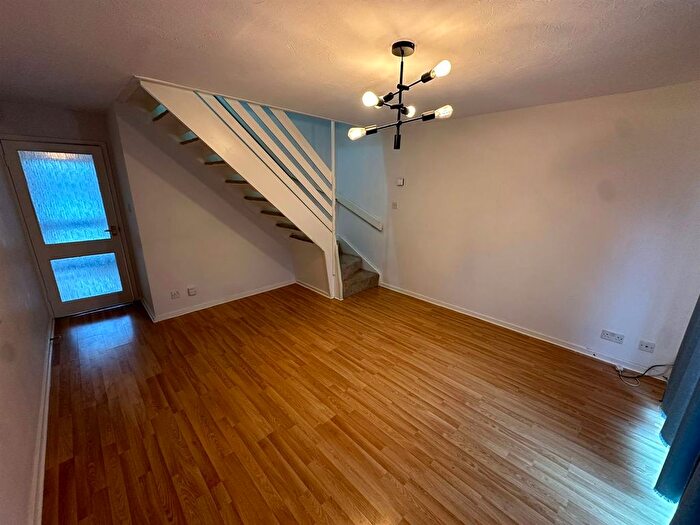 2 Bedroom Terraced House To Rent In The Windsors, Buckhurst Hill, IG9