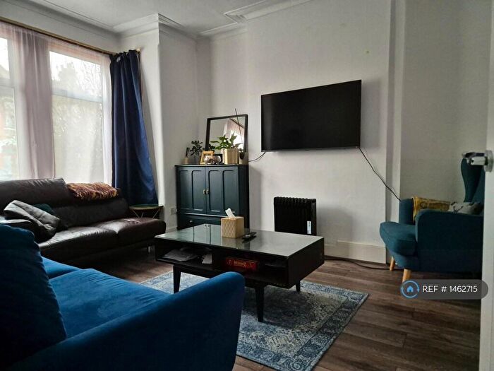 5 Bedroom Terraced House To Rent In Eton Road, Ilford, IG1