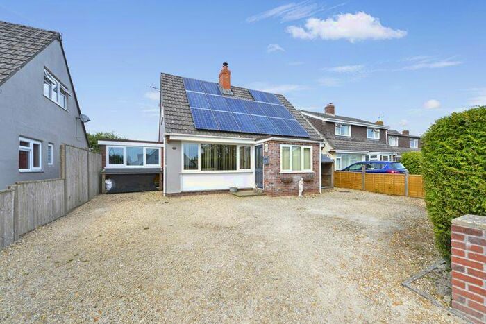 3 Bedroom Detached Bungalow To Rent In Homefield, Shaftesbury, SP7