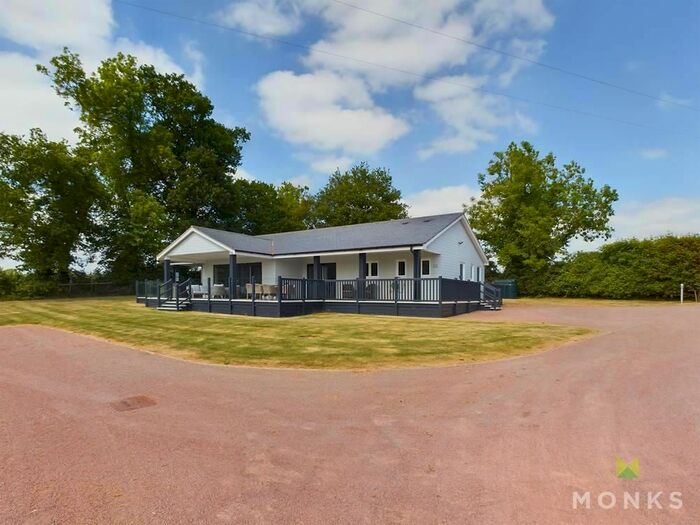 4 Bedroom Detached Bungalow For Sale In Kinnerley, Oswestry, SY10