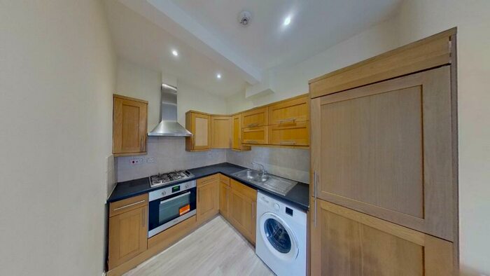 2 Bedroom Flat To Rent In Dalgety Avenue, Meadowbank, Edinburgh, EH7