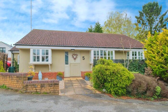 2 Bedroom Detached Bungalow For Sale In The Spinney, Newport, Saffron Walden, CB11