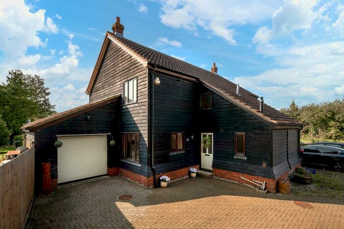 3 Bedroom Semi-Detached House To Rent In Nightingale Close, Bassingbourn, SG8