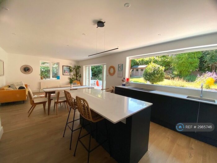4 Bedroom Detached House To Rent In Lower Buckland Road, Lymington, SO41