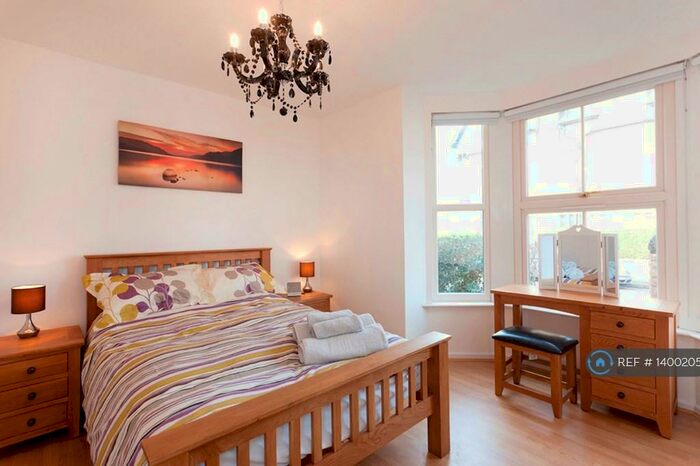 2 Bedroom Flat To Rent In Musters Road, West Bridgford, Nottingham, NG2