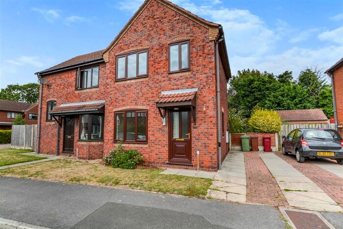 2 Bedroom Semi Detached House To Rent In Belwood Drive, Belton, Doncaster, DN9