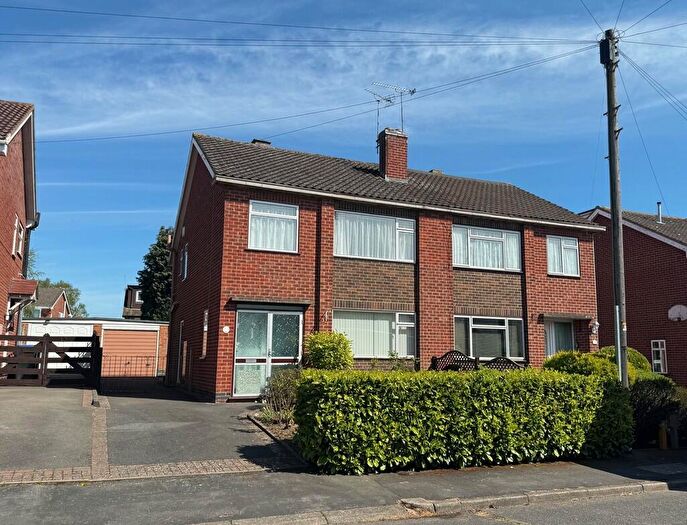 3 Bedroom Semi-Detached House For Sale In Priorsfield Road, Kenilworth, CV8
