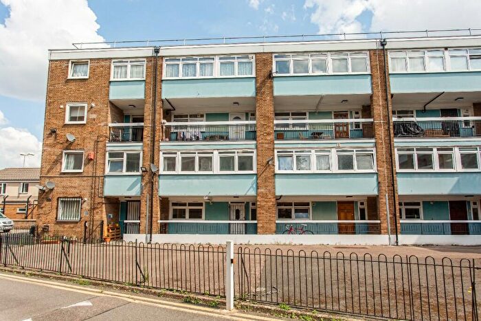 4 Bedroom Ground Maisonette To Rent In Portman Place, London, E2