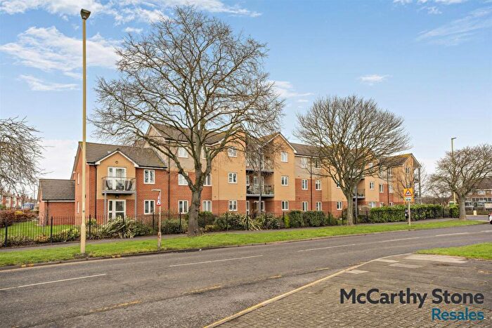 2 Bedroom Apartment For Sale In Seymour Court, Ambleside Avenue, South Shields, NE34