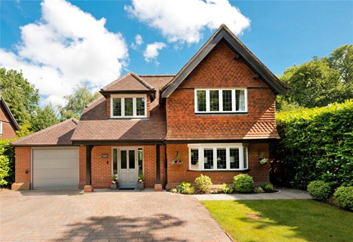 5 Bedroom Detached House For Sale In Woodham Lock, West Byfleet, Surrey, KT14