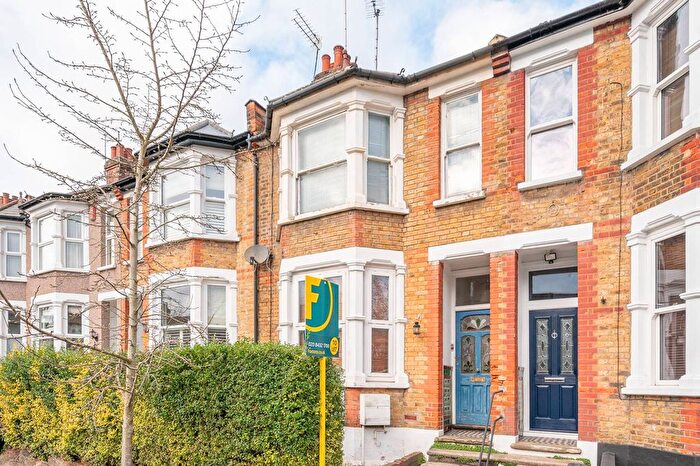 1 Bedroom Flat To Rent In Glebe Road, Finchley, London, N3