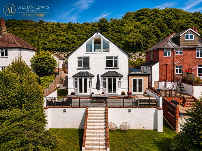 4 Bedroom Detached House For Sale In London Road, River, Dover, CT17