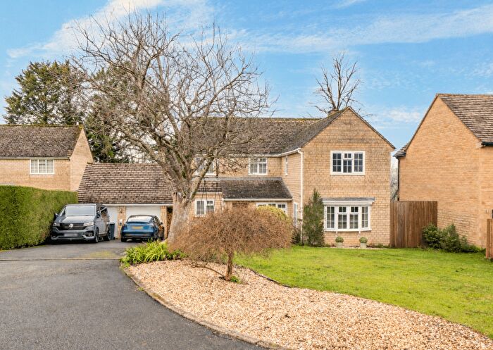 4 Bedroom Detached House For Sale In Bownham Mead, Rodborough Common, Stroud, GL5
