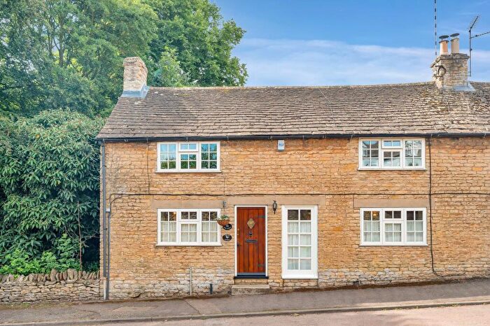 2 Bedroom Character Property For Sale In High Street, Easton On The Hill, PE9