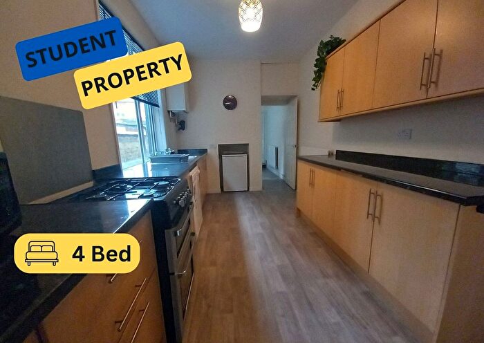 4 Bedroom Terraced House To Rent In Leek Road, Stoke-On-Trent, ST4
