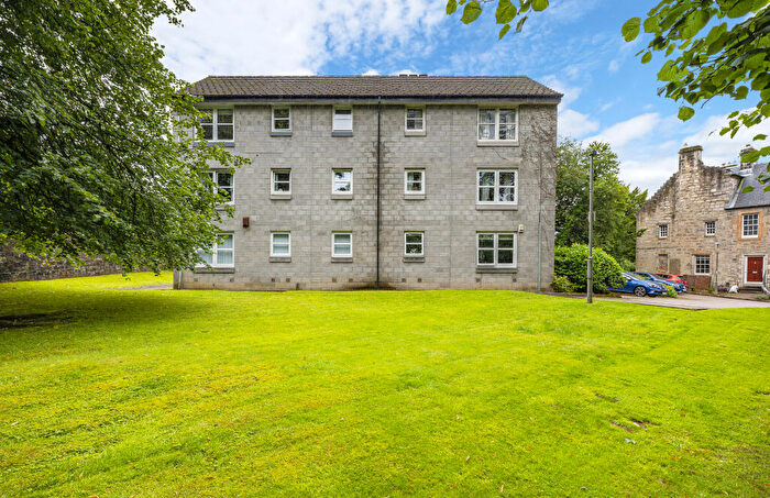 2 Bedroom Flat For Sale In Flat /, Auldhouse Court, Glasgow, G43