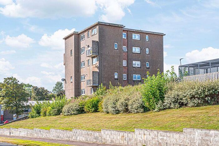 2 Bedroom Flat For Sale In Katrine Crescent, Kirkcaldy, KY2