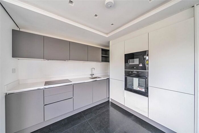 1 Bedroom Flat To Rent In Royal College Street, London, NW1