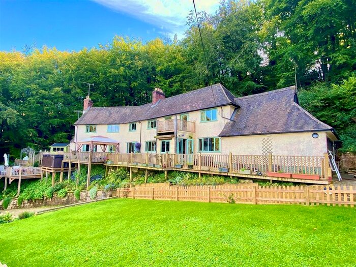 5 Bedroom Detached House For Sale In Stinchcombe Hill, Dursley, GL11