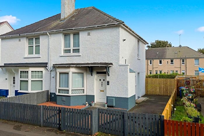 3 Bedroom Semi-Detached House For Sale In Fulbar Road, Glasgow, G51