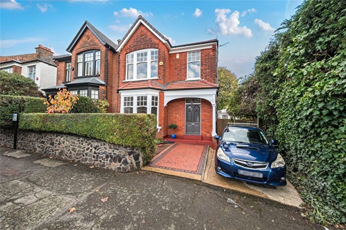 5 Bedroom Semi-detached House For Sale In Birchwood Avenue, London, N10
