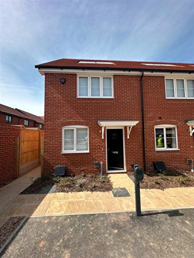 2 Bedroom End Of Terrace House To Rent In Beaulieu Road, Whiteley, SO30