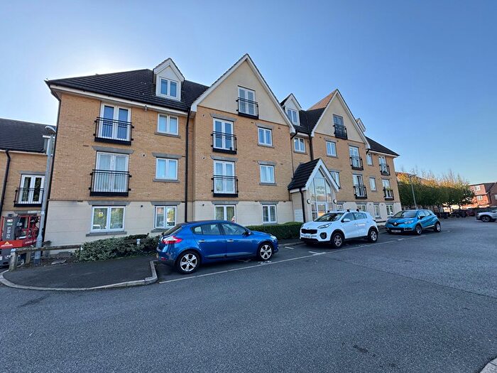 1 Bedroom Flat To Rent In Hounslow, TW4