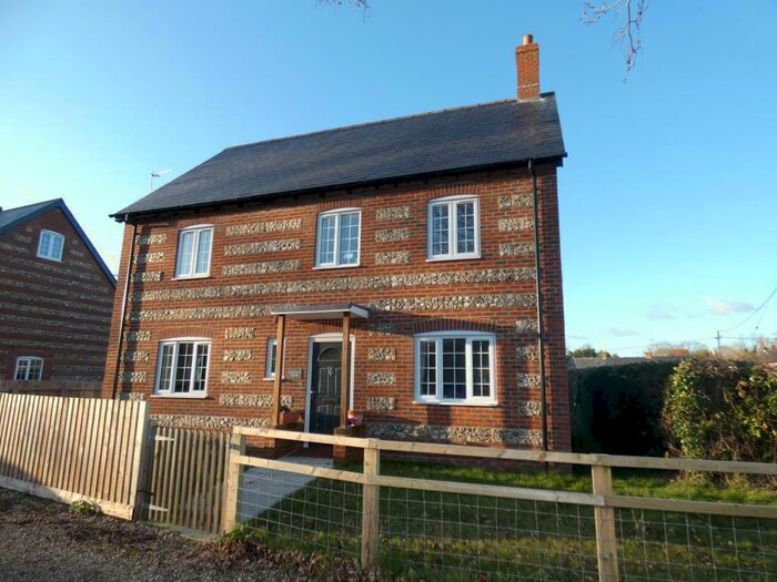 4 Bedroom Detached House To Rent In Broad Chalke, SP5